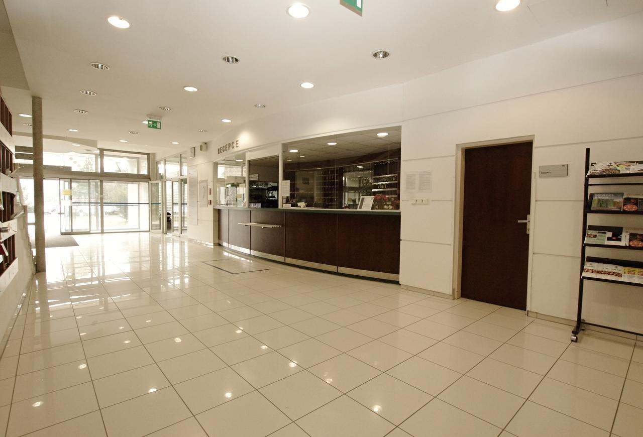 Kolej Akademie Otel Brno Dış mekan fotoğraf